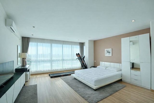 Penthouse 2นอน 2 น้ำ แฮปปี้ คอนโด ลาดพร้าว 101 MRT ลาดพร้าว101 650 ม.ให้เช่าคอนโดหรู ฟังก์ชัน  ชั้น 6 เดอะมอลล์ บางกะปิ 2.4 กม. 68.40 ตร.ม.