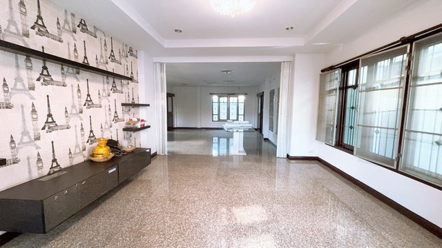 P1579 ขายบ้านเดี่ยว ซอยประดิษฐ์มนูญธรรม 15 ซอยเซ็นทรัลอีสต์วิลล์ ซอยแจ่มเจริญ ออกนาคนิวาส16 ซอยลาดพร้าว 71