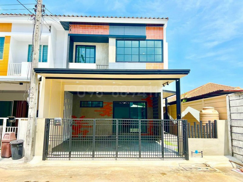 ขายทาวน์โฮม 2 ชั้น เดอะทรัสต์ ทาวน์ วงแหวน ลำลูกกา เนื้อที่ 27.5 ตรว 3นอน 2น้ำ หน้าบ้านหันหน้าทางทิศใต้