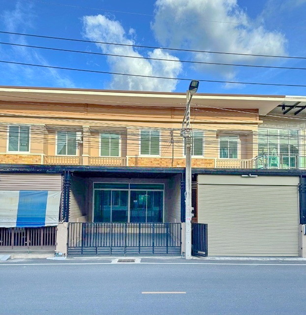 เช่า-ขายทาวน์โฮมใหม่ 21 ตร.วา.163 ตร.ม. 2 ชั้น เทศบาลตำบลคลองตำหรุ500ม.  นิคมอมตะชลบุรี 2.5 กม.คลองตำหรุ 2นอน 3 น้ำ  ถ.สุขุมวิท