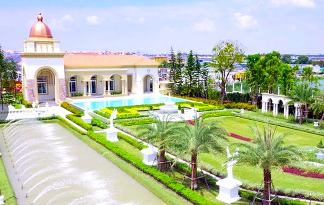 แฟชั่น 4กม. ราม​อินทรา​ วงแหวน​ ให้เช่าคฤหาสน์  4 นอน  MRTคู้บอน 3.5 กม. บ้านเดี่ยว 2ชั้นจัดเต็มเฟอร์ฯ 215 ตร.ม. 55.ตร.วา.