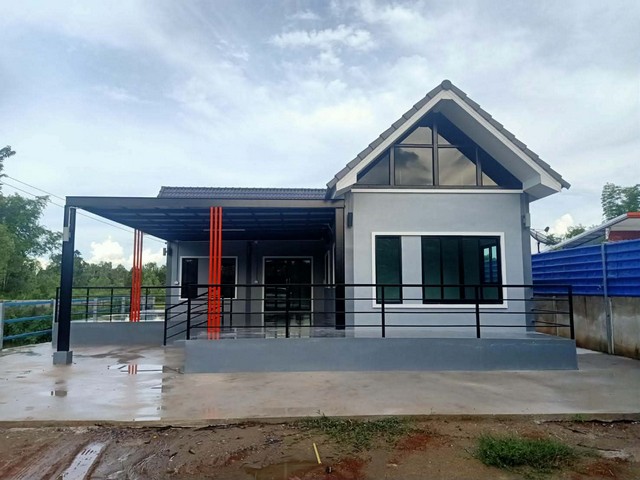 ขายบ้านเดี่ยวพร้อมที่ดิน สร้างใหม่ 2 หลัง อำเภอคำตากล้า จังหวัดสกลนคร