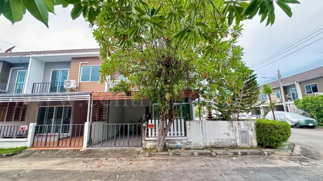 ขายด่วน ทาวน์โฮม อารียา เดอะคัลเลอร์ วงแหวน - ราชพฤกษ์ หลังมุม พร้อมอยู่