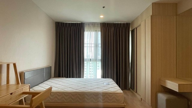 Ideo O2 Bangna 8th Floor Fully Furnished Pool View Near BTS Bang Na
