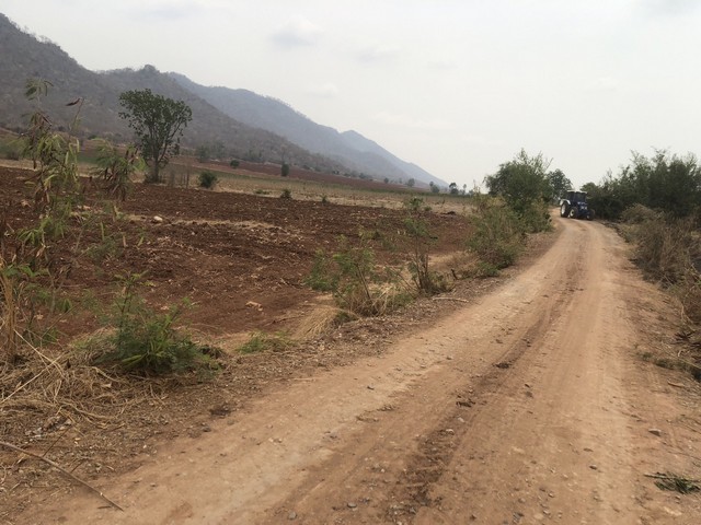 พรีเซ้นทรัพย์ทำเลทองใกล้สิ้นปี ที่ดินติดภูเขา ต.พระนอน อ.เมือง จ.นครสวรรค์ วิวสวยมากๆๆ 5ไร่เศษ โทร 096-882-1857