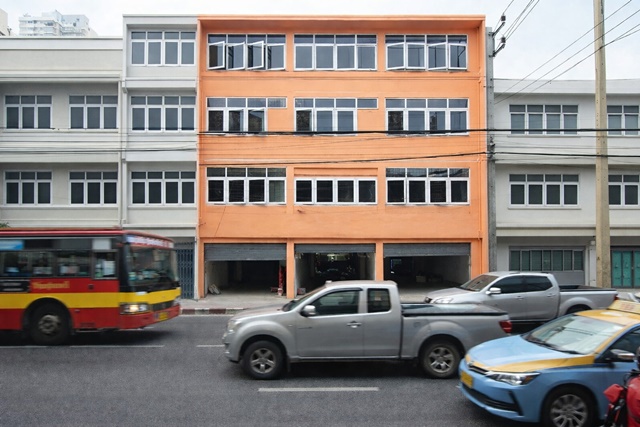 ใกล้เกตเวย์บางซื่อ 1.4 กม. MRT วงศ์สว่าง 600ม. อาคารพาณิชย์ให้เช่า 4 ชั้น 1 นอน 1 น้ำ ติดถนนใหญ่ 160 ตร.ม.