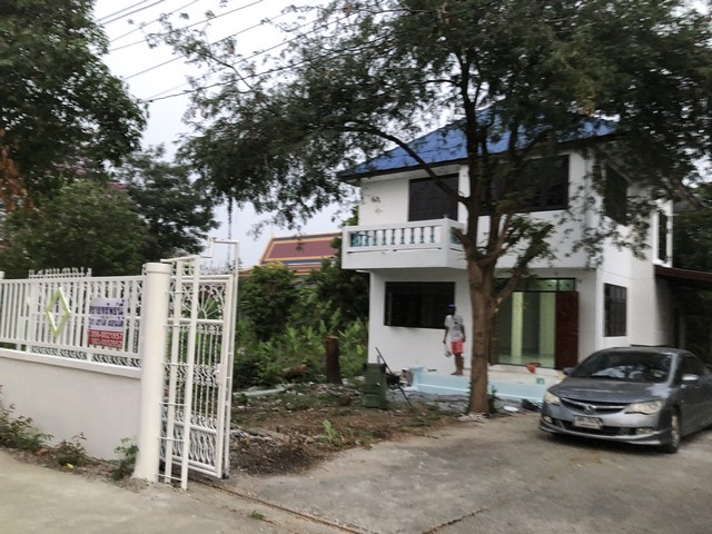 สรรหาทรัพย์ดีเพื่อคนไทย บ้านปูน 1 ชั้น ต.บางเลน อ.บางใหญ่ 100 วา แหล่งเจริญ  นนทบุรี เนื้อที่ ราคาคุยได้ค่ะ