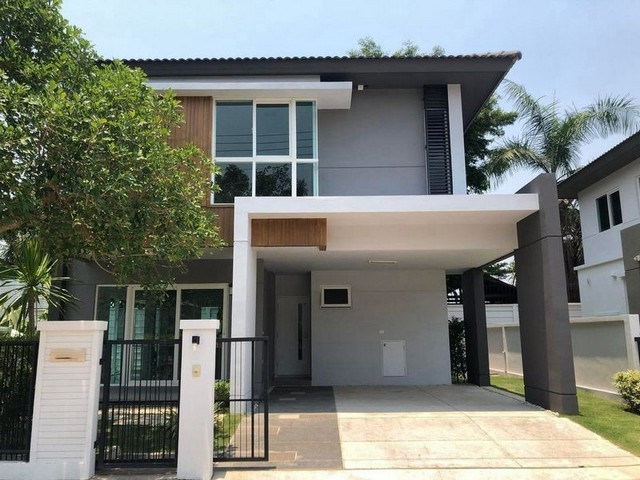 บ้านเดี่ยว 2 ชั้น เฟอร์นิเจอร์ครบ พร้อมเข้าอยู่ เมืองเชียงใหม่