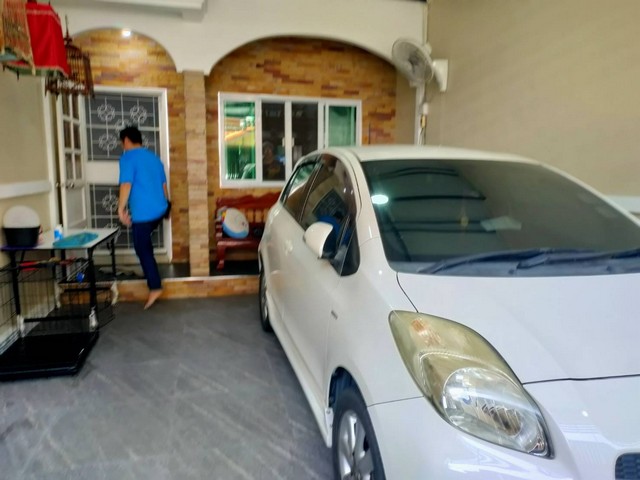 ให้เช่าทาวน์เฮ้าส์ ย่านนวลจันทร์  หมู่บ้านเสนา 88 ใกล้ตลาดนวลจันทร์ 2 ห้องนอน 2 ห้องน้ำ