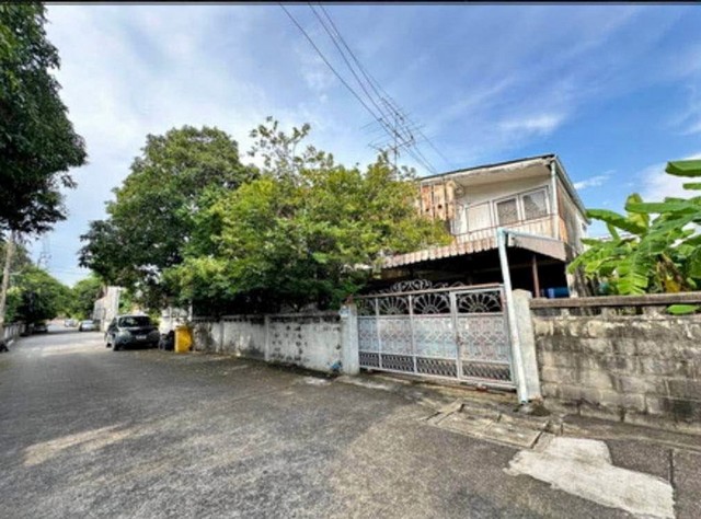 ขายบ้านเดี่ยว 63 ตารางวา  มบ.รวมโชค  ซอยลาดพร้าว130  บางกะปิ  กรุงเทพ  ZT882