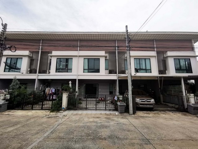 ขายทาวน์เฮ้าส์  หมู่บ้านโมดิวิลล่า ปิ่นเกล้า-วงแหวน ซอยวัดส้มเกลี้ยง นนทบุรี