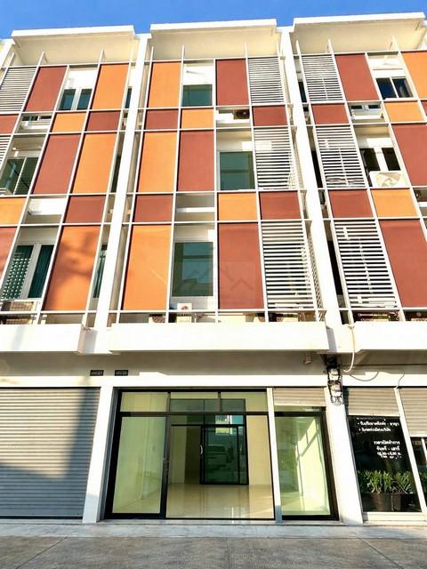 ให้เช่าอาคารพาณิชย์ 4 ชั้น 210 ตร.ม. โครงการวิซีโอ รามคำแหง ติดถนนราษฎร์พัฒนา