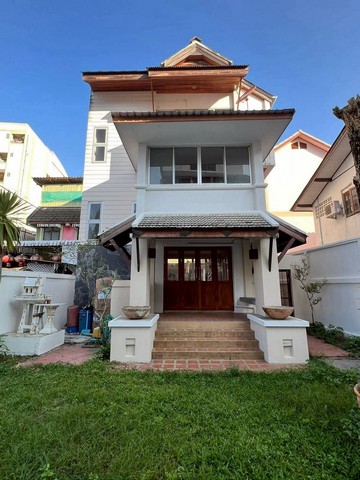 บ้านเช่าใจกลางเมือง ทำเลทอง พื้นที่กว้าง ช้างเผือก