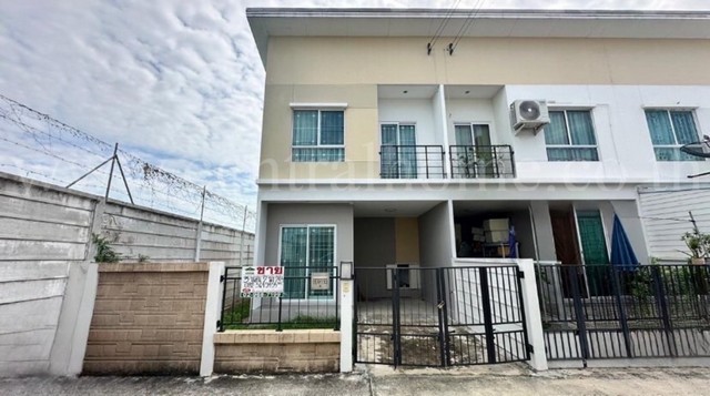 ขายด่วน ทาวน์โฮม ดิ เอสเซนส์ ชัยพฤกษ์ - วงแหวน แปลงริม เฟอร์ครบพร้อมอยู่