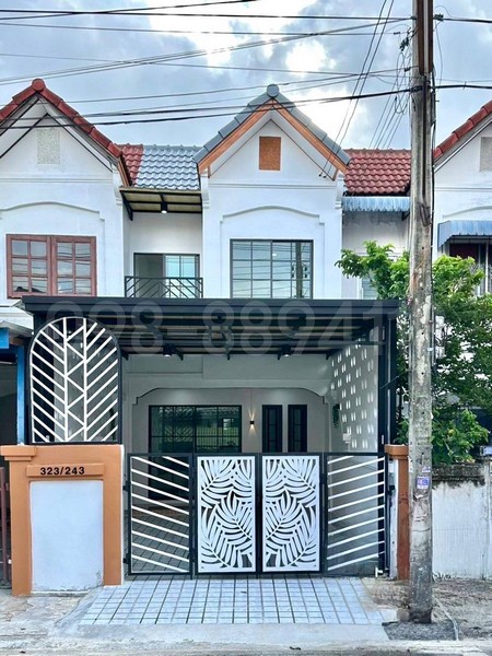 ขายทาวน์เฮ้าส์ 2 ชั้น มบ.กรุงทอง สายไหม 33 เนื้อที่ 16 ตรว 2นอน 2น้ำ ปูกระเบื้องใหม่ทั้งหลัง ใกล้ Central รามอินทรา