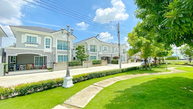 บ้านใหม่สภาพดี วิวสวนใกล้ BTS สำโรง 900 ม. บ้านเดี่ยว 2 ชั้น  35 ตร.ว. บรรยากาศร่มรื่น 4 นอน 3 น้ำ