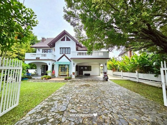 บ้านหรู พร้อมสวนสีเขียวขนาดใหญ่ อยู่สบาย เงียบสงบ หายยา