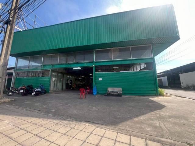 BR 1500 ให้เช่าโกดัง ขนาด 714 ตรม. เสรีไทย ซอย40 ติดถนนใหญ่ เข้าออกสะดวก ใกล้ mororway