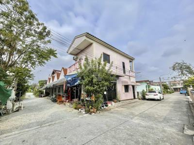 บ้านสร้างเอง บางพระ อำเภอศรีราชา