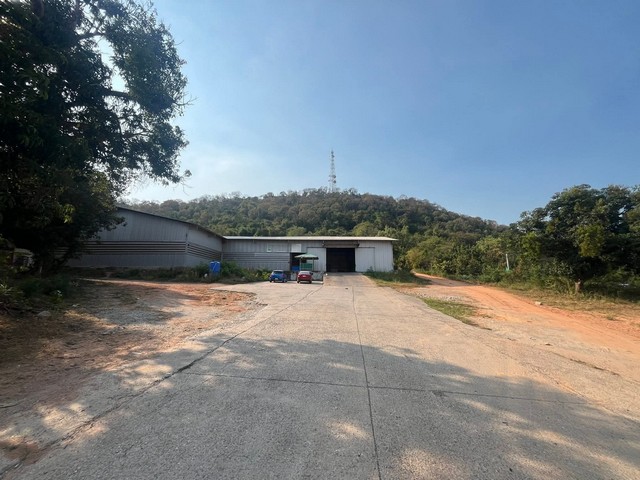 ให้เช่าโกดังศรีราชาชลบุรี โกดังแหลมฉบัง ขนาด 850 ตารางเมตร พื้นที่รอบๆรวมโกดัง ประมาณ 1-2 ไร่