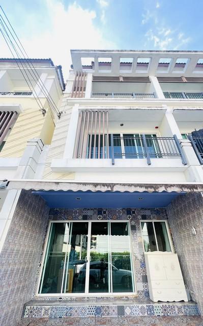 ให้เช่าทาวน์โฮม 3 ชั้น 160 ตร.ม. บ้านกลางเมือง เออร์บาเนี่ยน เกษตร-นวมินทร์ 2 ซ.ลาดปลาเค้า 79