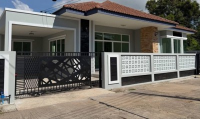 บ้านเดี่ยวหลังใหญ่พานทองชลบุรี รีโนเวทใหม่ทั้งหลัง! หมู่บ้านพานาปาร์คซอย17 3 ห้องนอน | 2 ห้องน้ำ