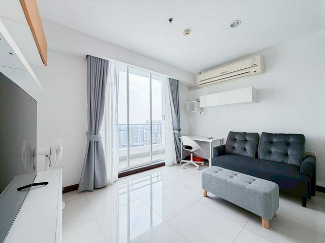 ให้เช่า คอนโด 1 นอน ศุภาลัย พรีมา รีว่า  วิวแม่น้ำเจ้าพระยา   43 ตรม  ชั้น 33  แขวงช่องนนทรี เขตยานนาวากรุงเทพมหานคร