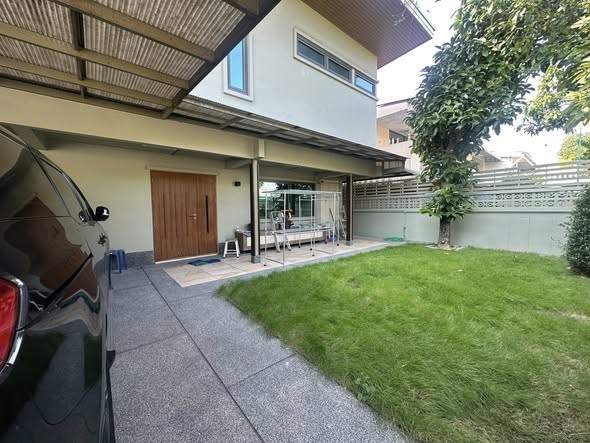 ให้เช่าบ้านเดี่ยวสุขุมวิท71ซอยปรีดีพนมยงค์45ใกล้BTSเอกมัยเพียง15นาที58ตร.ว3นอน3น้ำแอร์5เครื่องเฟอร์บางส่วนเช่า 80000บาท/เดือน ถ.ปรีดี45