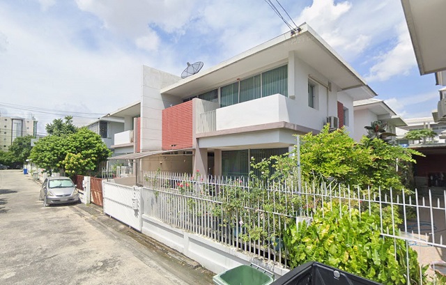 พร้อมเฟอร์ฯครบ 3นอน ให้เช่าบ้าน 2ชั้น หรูหรา 38ตร.วา.ตลาดใจโต300ม.ตลาดเคหะบางพลี รร.เกวลินวิทยา 1.8 กม.  ทำเลดี  รพ.จุฬารัตน์5 1.7 กม.