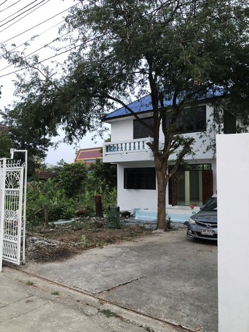 สนใจมีที่สวยๆสักแปลงโซนนี้ไหม บ้านปูน 1 ชั้น ต.บางเลน อ.บางใหญ่ 100 วา แหล่งเจริญ  นนทบุรี เนื้อที่ ราคาคุยได้ค่ะ