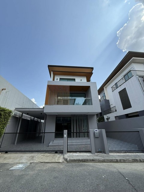 T26-998 ขาย บ้าน AQ Arbor สวนหลวง ร.9 – พัฒนาการ กรุงเทพ ประเวศ    ใกล้กับ ใกล้สวนหลวง ร.9 7990000 บาท