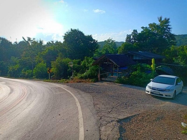 เดือนความรักหาทรัพย์สวยสักแปลง ขายที่ดินติดลำธารน้ำใสไหลริน ชุ่มฉ่ำตลอดปี สวยวิวล้าน 800000บาท 3-0-35ไร่ อำเภอสันติสุข น่าน