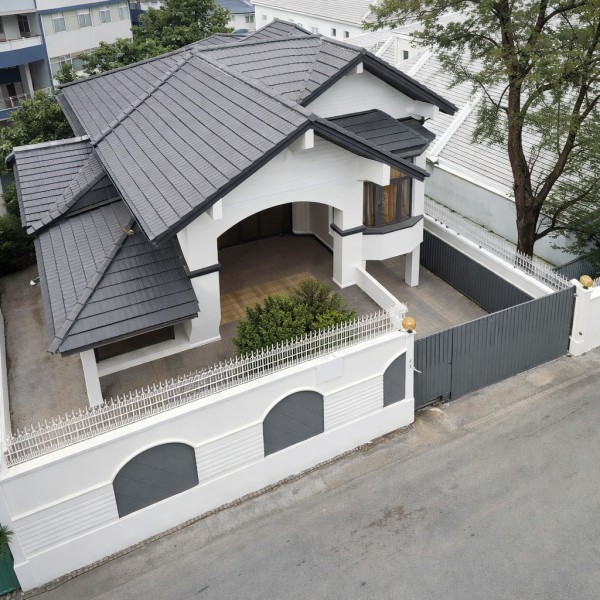 ใกล้ม.ราชภัฏจันทรเกษม 1.5 กม.รัชดาภิเษก32-38 โลตัส วังหิน ให้เช่าบ้านเดี่ยว 2 ชั้น  ทำเลศักยภาพใจกลางเมือง 3 นอน 4 น้ำ  โฮมออฟฟิศ