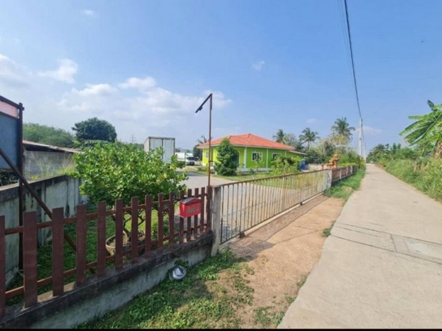 ขายที่ดินพร้อมสิ่งปลูกสร้าง แปลงสวย เขตบ่อวิน ศรีราชา ชลบุรี FP-L01883