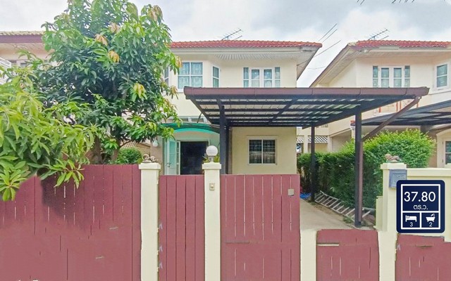 เนื้อที่กว้าง 37.80 ตร.ว. 3 ห้องนอน 2 ห้องน้ำ 1 ที่จอดรถ ฟรี! แอร์ เครื่องทำน้ำอุ่น บ้านสภาพดี