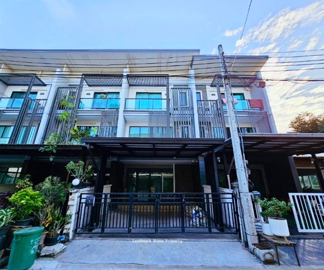 พร้อมเฟอร์ฯ ให้เช่าบ้านทาวน์โฮมแสนสิริ 3 ชั้น 22ตร.วา.   3นอน MRTสามแยกบางใหญ่ 1.2 กม. 242ตร.ม. ตลาดกลางบางใหญ่ 1.7 กม.