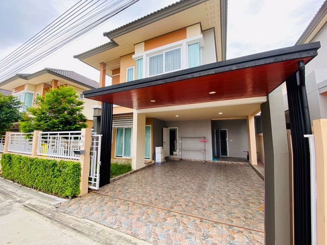 หทัยราษฎร์ 39 ให้เช่าบ้านเดี่ยว 2ชั้น 50ตรว. 4แอร์ 3น้ำ ห้องครัว ถูกที่สุดในพร้อมพัฒน์  รร.สาธิตพัฒนา  ซาฟารี ปัญญา เฟอร์ครบทั้ง 3นอน