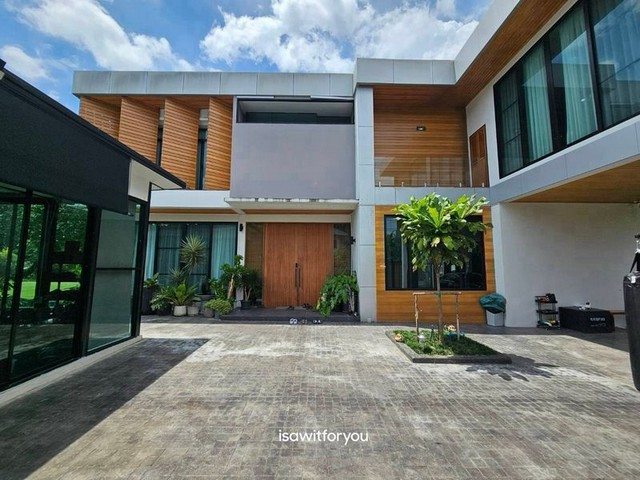 บ้านเดี่ยวหรูบนที่ดินขนาดใหญ่ บรรยากาศเงียบสงบ สันผีเสื้อ