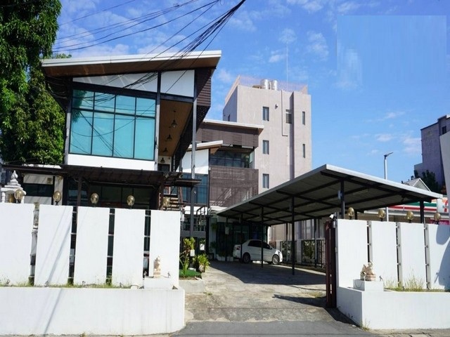 ให้เช่าพื้นที่ทำคาเฟ่หรือออฟฟิศ 70 ตรม. ทำเลห้วยขวาง–สุทธิสาร–ลาดพร้าว ทำเลทอง  ใกล้ MRT สุทธิสาร