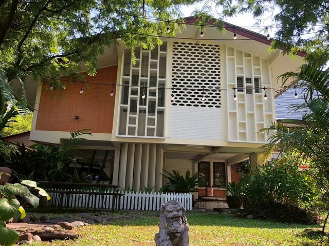 บ้านพหลโยธิน5ซอยราชครูให้เช่าใกล้ BTS อารีย์400 ตร.ม. มีพื้นที่สวน กว่า1ไร่