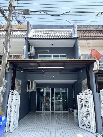 ให้เช่าทาวน์โฮม 2 ชั้น 26 ตร.ว. ถนนนวมินทร์ เฟอร์นิเจอร์และเครื่องใช้ไฟฟ้าครบ (รีโนเวทใหม่)