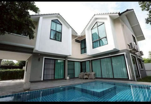 บ้านสวยหลังใหญ่ ทำเลดี ฟังก์ชันครบ เดินทางสะดวก รีเจ้นท์โฮม1 สันทราย