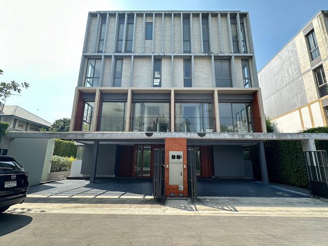 ขายทาวน์โฮมหรู เทพา รามคำแหง 118  Dhepa Ramkhamhaeng 118