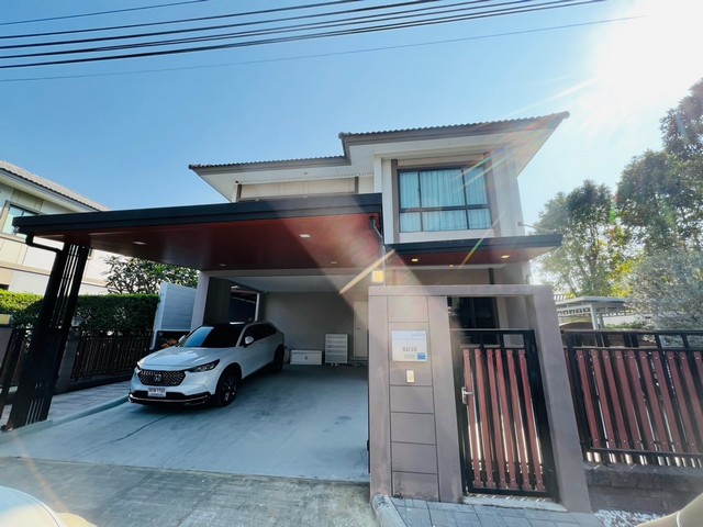 บ้านด่วน เดี่ยวภัสสร วงแหวนบางนา 2 ชั้น ขนาด 51.9 ตรว  พื้นที่ใช้สอย 160 ตรม. 3 นอน 3 ห้องน้ำ   อายุบ้าน 5  ปี ราคาเพียง 7.35 ล้านบาท