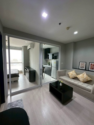 Rhythm Sukhumvit 44 1 7th Floor Fully Furnished Next to BTS Phra Khanong