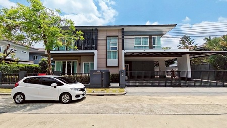 ให้เช่าทำเลทอง  บ้านเดี่ยว หมู่บ้าน ลัดดารมย์ บางนา กม.7 ใกล้ Megaบางนา โทร 095-164-2956