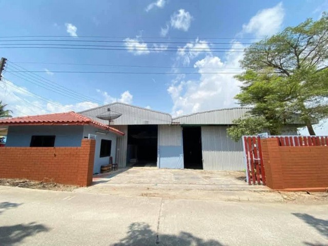 ขายโกดังโรงงาน 200 ตรว. มีใบ รง. นิคมพัฒนา ระยอง  พื้นที่โกดัง 400 ตารางเมตร (มี 2 โกดัง)