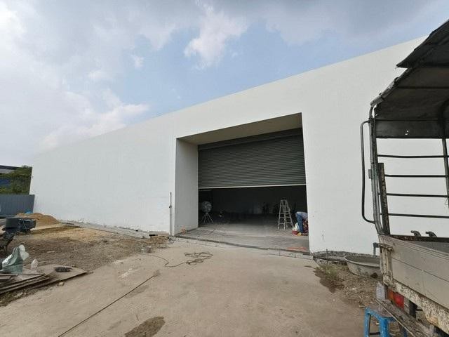 ให้เช่า โกดังสร้างใหม่ ย่านจตุโชติ วัชรพล ที่ดิน 200 ตรว. โกดังขนาด 12*31 เมตร พื้นที่ใช้สอย 370 ตร.ม เพดานสูง 6 เมตร