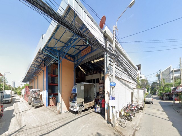 ให้เช่าโกดังพร้อมที่ดินแปลงหัวมุม 309 ตรว.ประมาณ 1200 ตรม. ลาดพร้าว 41 หน้าปากซอยมีรถไฟฟ้า สถานีภาวนา