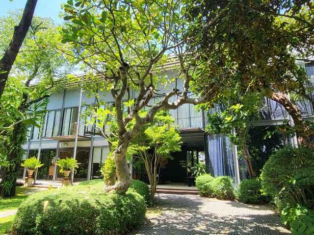 ขาย บ้าน ออฟฟิต หลังใหญ่ Modern loft style โดยนักออกแบบ หายากในโซนนี้ ขนาด 2 ไร่ 1 งาน 51 ตรว. พทชส 1540 ตรม. ราคา 98000000